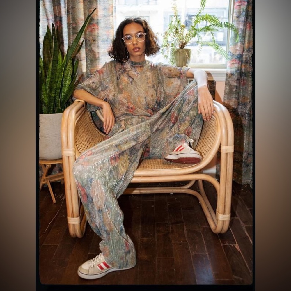 Mia Vesper Monet Plisse Tee